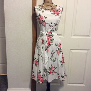 Floral print A-line dress. pink, white, green, New, cotton